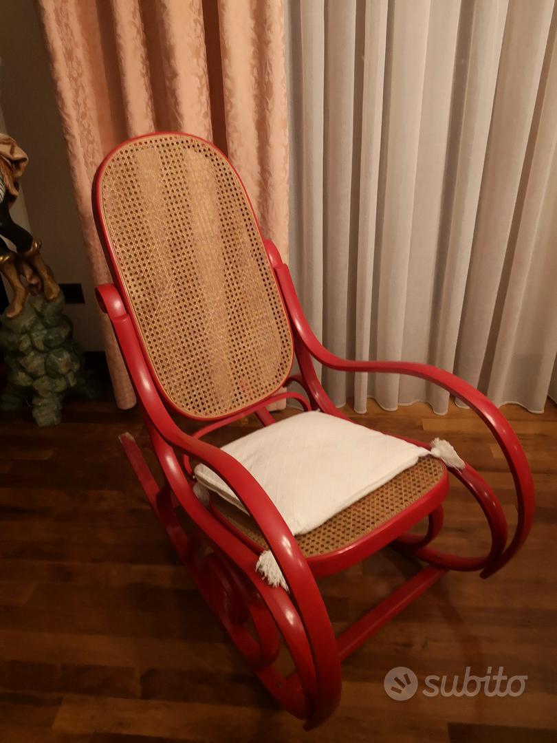 sedia a dondolo vintage.. - Arredamento e Casalinghi In vendita  a Trento