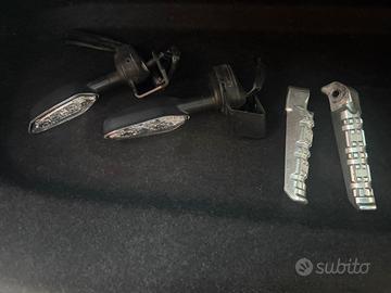 Pedalini e frecce tmax 560 2022