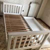 2 letti singoli in legno