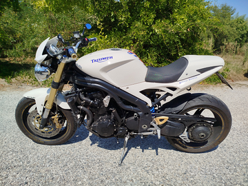 Triumph Speed Triple 1050