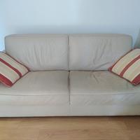 divano  in vera pelle 