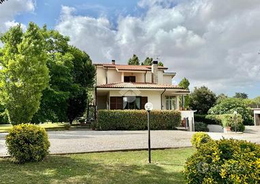 VILLA SINGOLA A MONTEFIASCONE