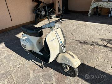 Vespa special super conservato