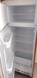Frigorifero in mobile da incasso indesit