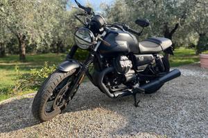 Moto Guzzi V7 IV Stone 850cc
