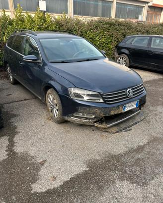 Vvw Passat 2011 1.6 tdi - per pezzi di ricambi ,