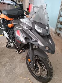 Benelli TRK 502x + Accessori (lista) - Grigia