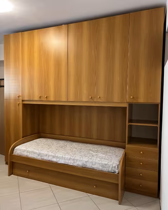 Armadio cameretta, rete letto matrimoniale, porte