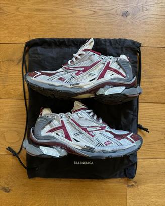 Balenciaga runner boardeaux