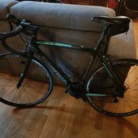 BICI DA CORSA IN CARBONIO BIANCHI