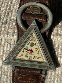 Orologio con simboli massonici