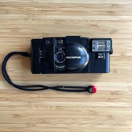 Olympus XA2 + Flash