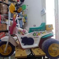 Peg perego moto elettrica triciclo tre ruote