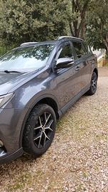 RAV 4