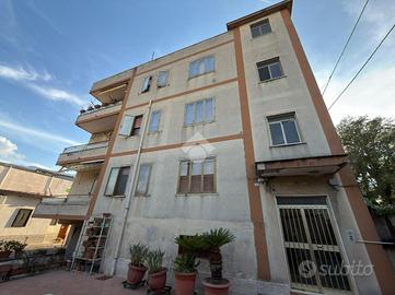 4 LOCALI A CASTELLAMMARE DI STABIA
