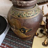 Vaso in terracotta decorato a mano