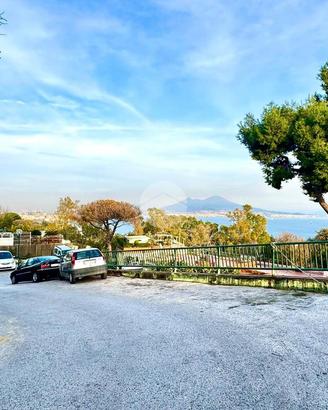 MONOLOCALE A NAPOLI