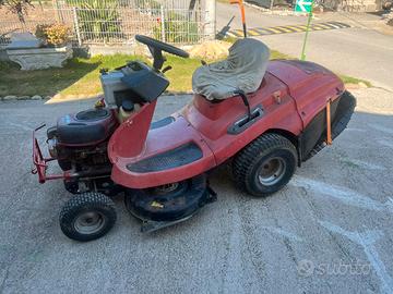 Trattorino tagliaerba mtd