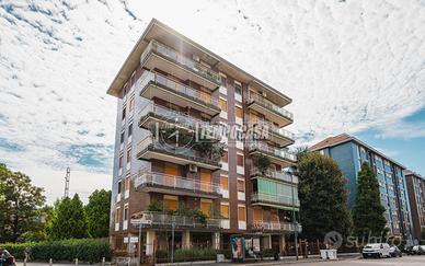 Appartamento a Milano Via Ronchi 3 locali