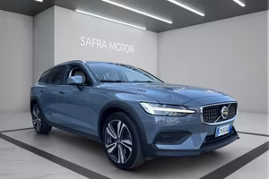 Volvo V60 Cross Country B4 D AWD autom. PLUS