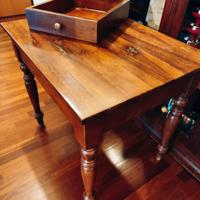 Tavolo in noce nazionale