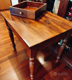 Tavolo in noce nazionale