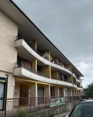 4 LOCALI A CONTRADA
