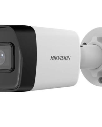 Telecamera IP Hikvision DS-2CD1083G2-LIUF 2,8mm PL