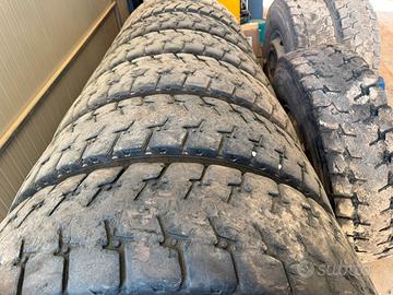 Gomme Pirelli cava cantiere