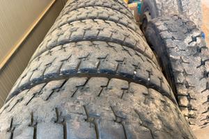 Gomme Pirelli cava cantiere