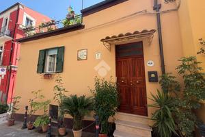 VILLA A SCHIERA D'ANGOLO A LANCIANO