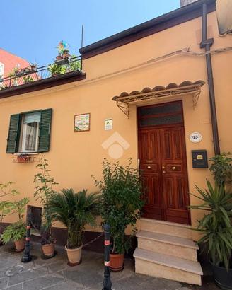 VILLA A SCHIERA D'ANGOLO A LANCIANO