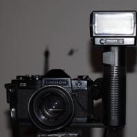 Chinon CX  con 55/1.7 e flash a .