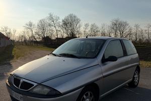 Lancia Y 1.4i 12V cat LS