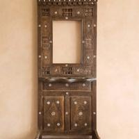 Antico Mobile Etnico intarsiato / '800