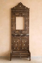 Antico Mobile Etnico intarsiato / '800