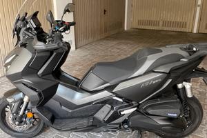 Honda adv 350