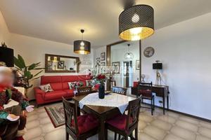 VILLA BIFAMIGLIARE DI 256 MQ C.A. CON GIARDINO E A