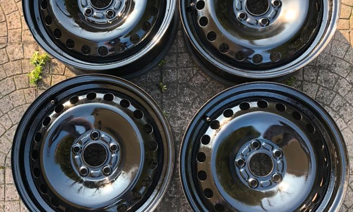 Cerchi in ferro da 16 Ford