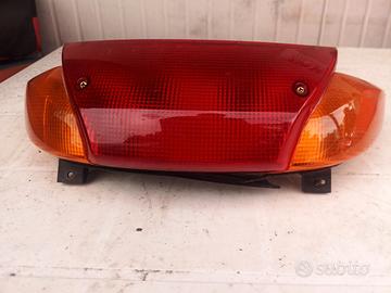 fanale posteriore Burgman AN 400 del 2000