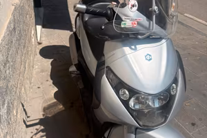 Beverly 250 iscritto fmi