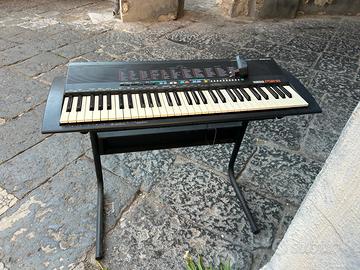 Tastiera Yamaha PSR18