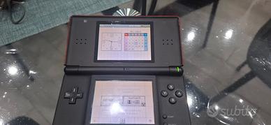Nintendo DS Lite Nera Rossa con Alimentatore