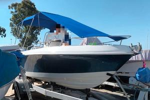 Barca open con motore 150