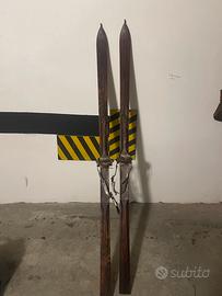 SCI LEGNO D’EPOCA CON ATTACCHI