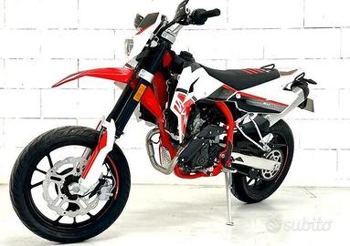 MOTO SWM MOTARD 125