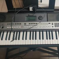 Tastiera Yamaha PSR-E443