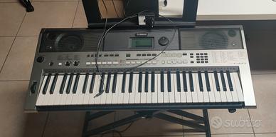 Tastiera Yamaha PSR-E443