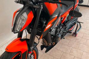 KTM 890 Duke GP