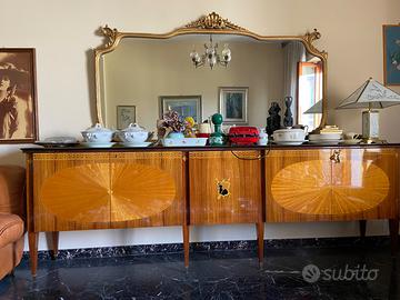 Mobile con specchio.